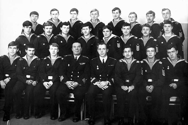243 класс. Октябрь 1974-1000.jpg